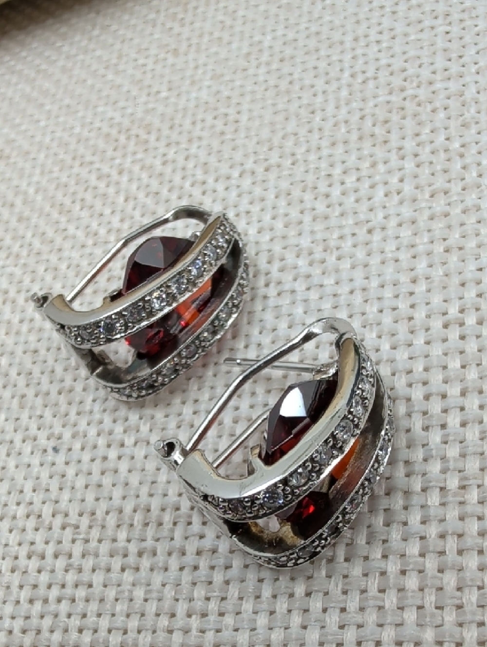 Vintage 925 Sterling Silver Garnet Half Hoop Lever Back Earrings - Picture 7 of 17